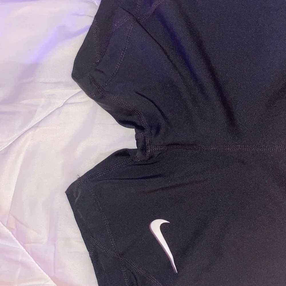 Nike spandex shorts - Picture 3 of 5
